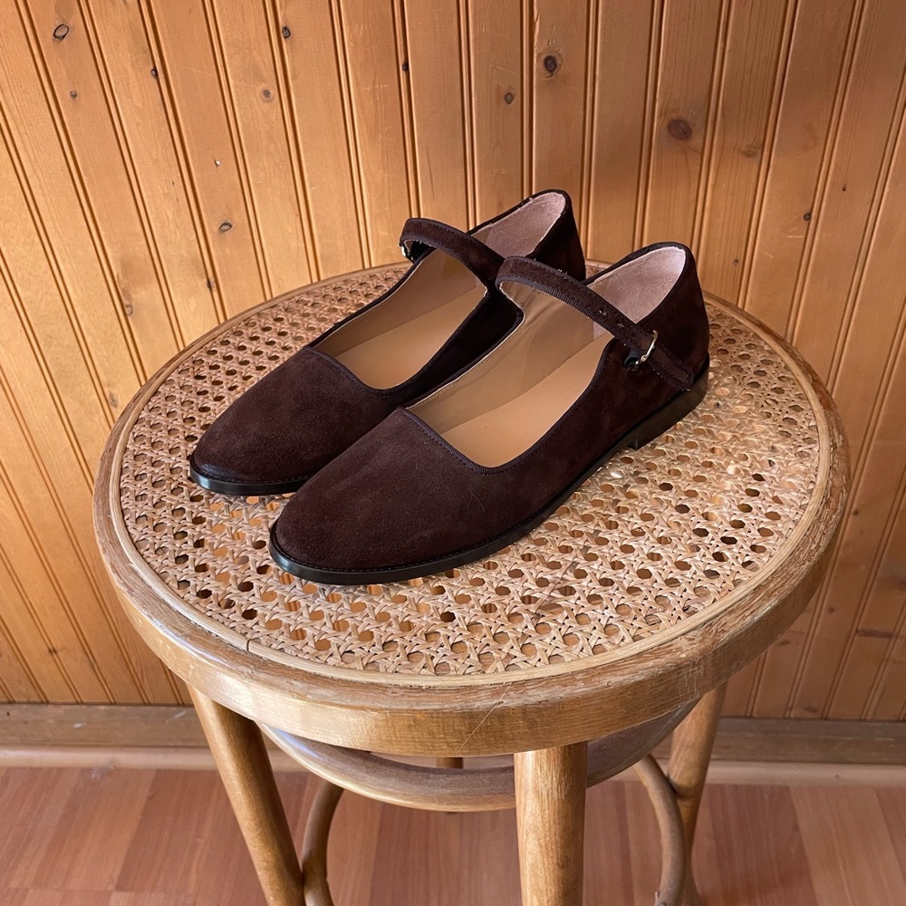 New/unworn Caron Callahan Welt Ellie Mary Jane’s in chocolate size 38.5/ 8.